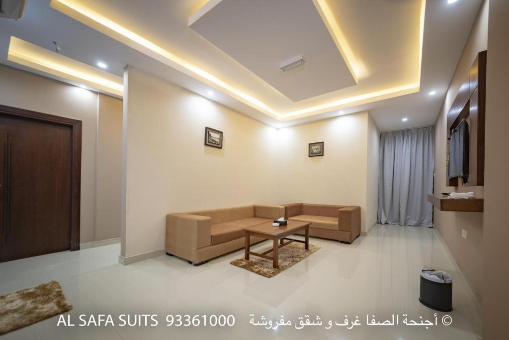Red-5 - Al Safa Suites サラーラ エクステリア 写真