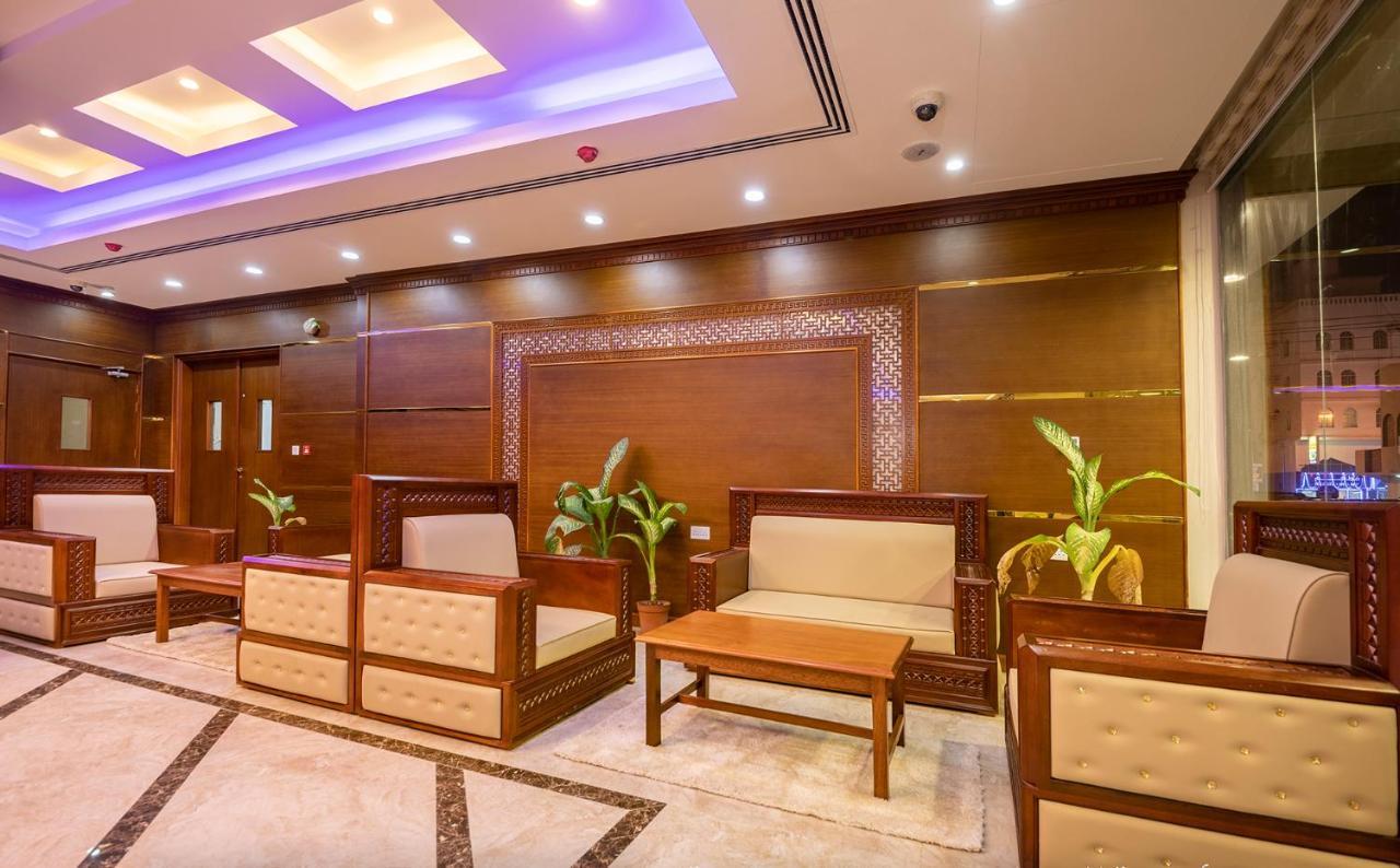 Red-5 - Al Safa Suites サラーラ エクステリア 写真