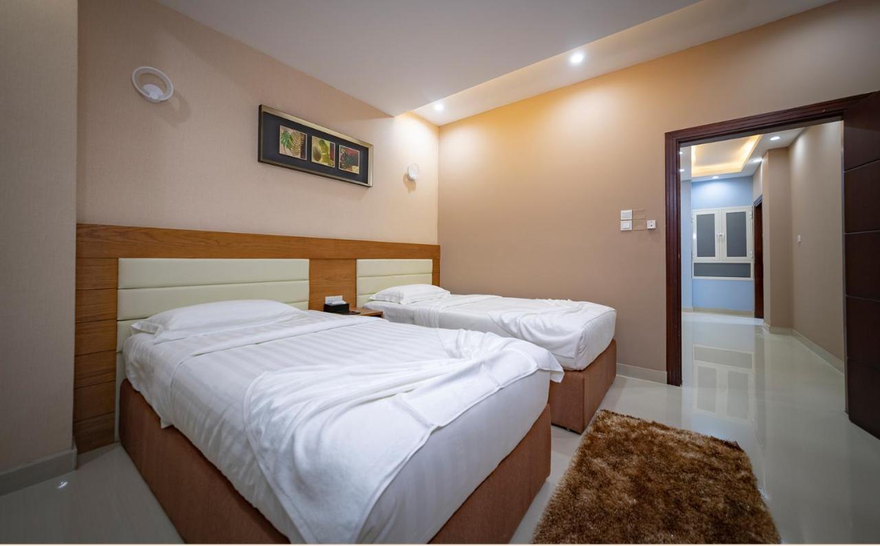 Red-5 - Al Safa Suites サラーラ エクステリア 写真