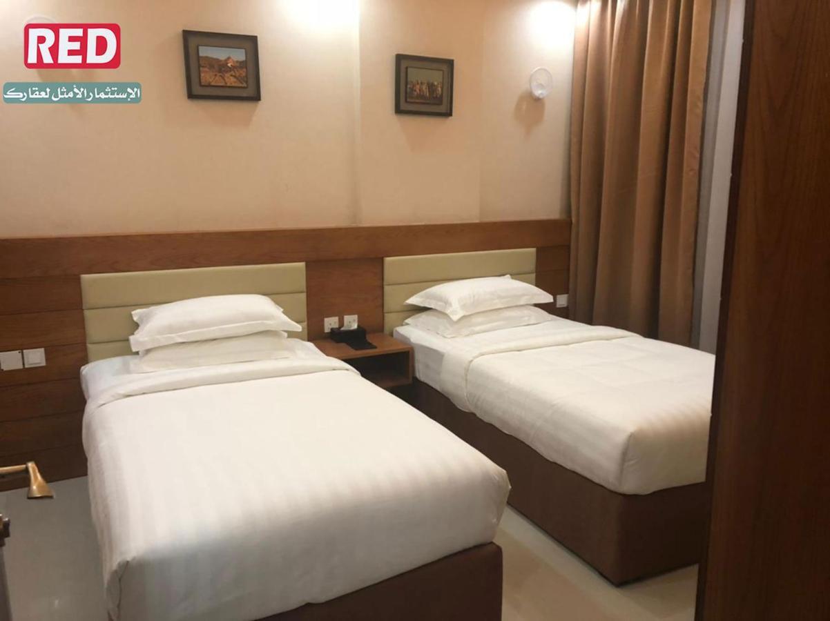 Red-5 - Al Safa Suites サラーラ エクステリア 写真